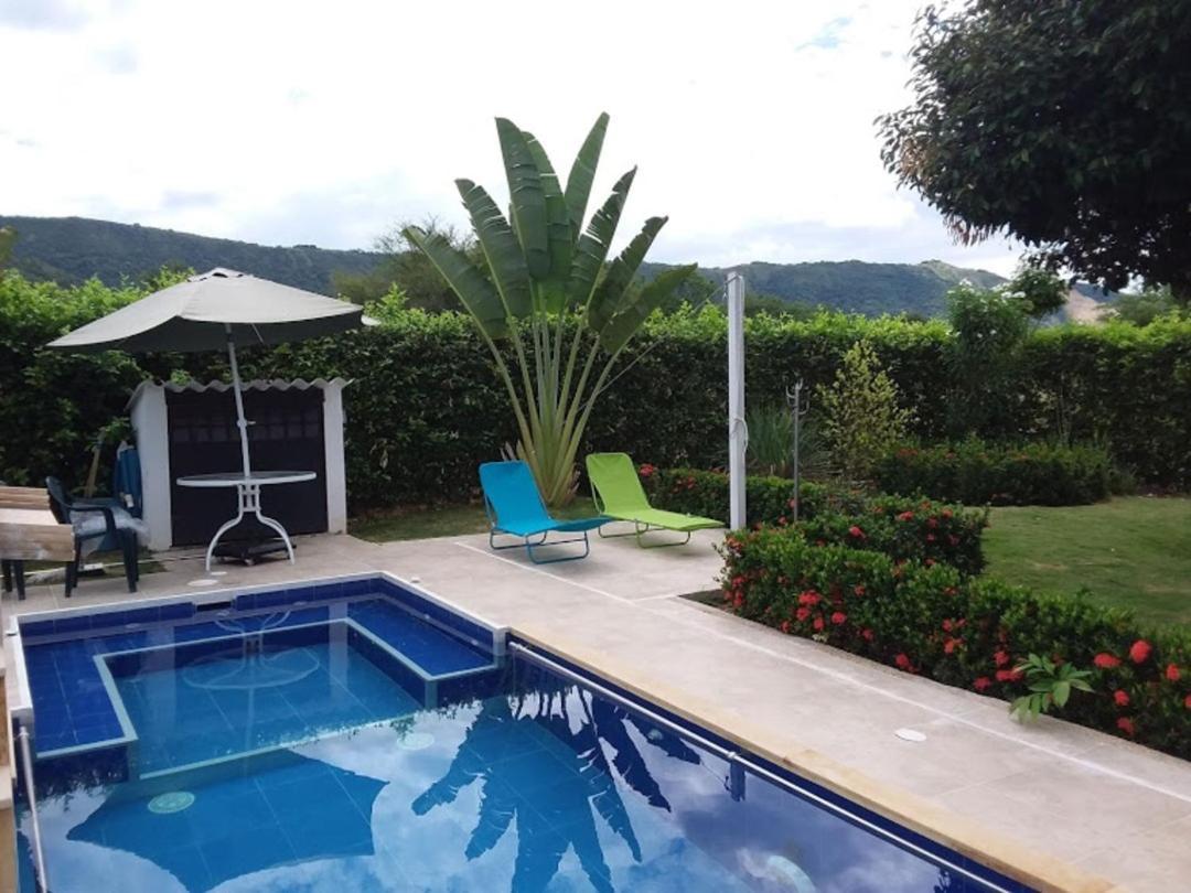 Bed and Breakfast C&H Casa Campestre El Oasis Ricaurte Girardot Экстерьер фото