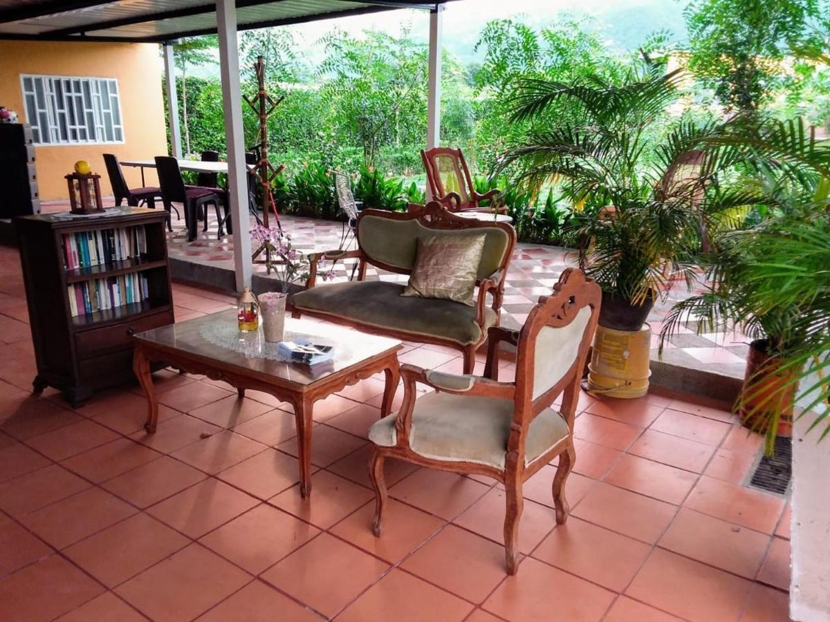 Bed and Breakfast C&H Casa Campestre El Oasis Ricaurte Girardot Экстерьер фото